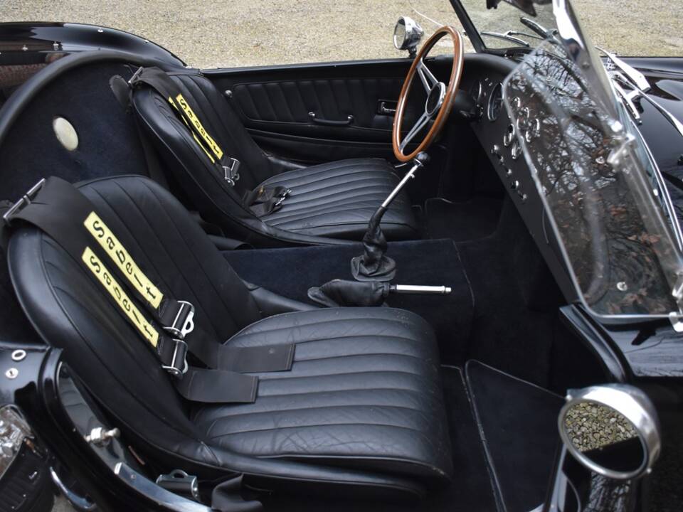 Immagine 18/34 di AC Cobra Mk IV (1985)