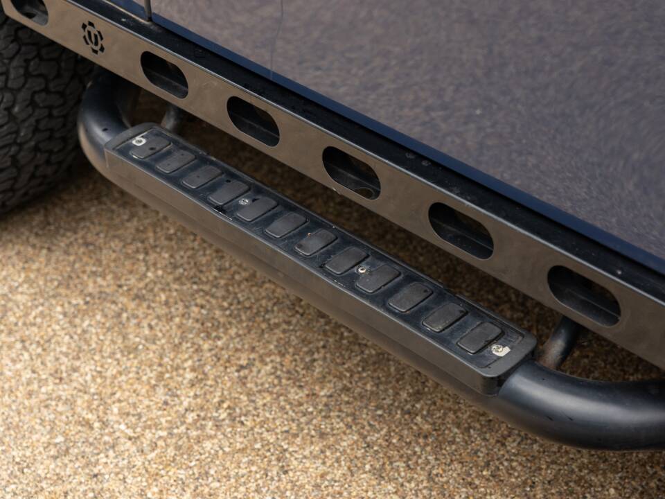 Image 28/43 of Land Rover Defender 90 (2010)