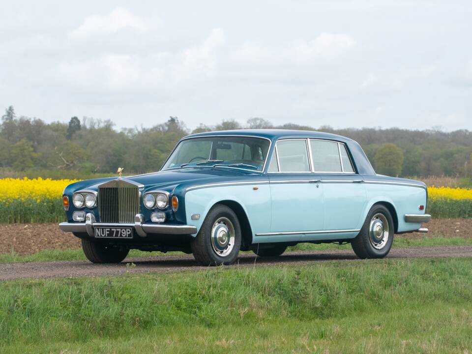 Image 20/50 of Rolls-Royce Silver Shadow I (1976)