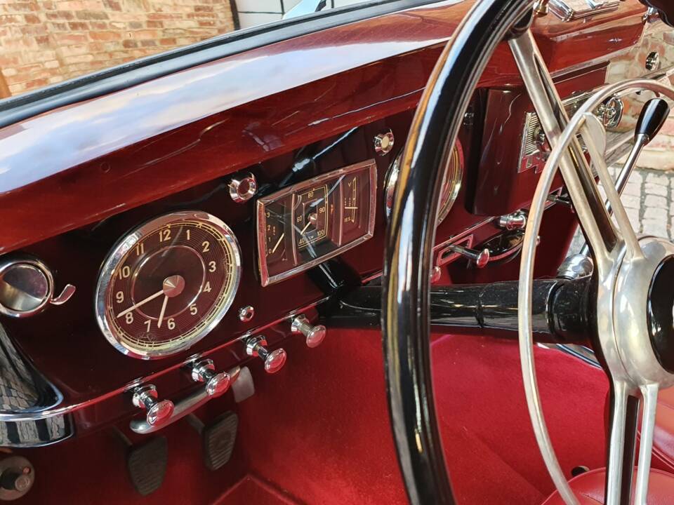 Image 4/22 de Mercedes-Benz 220 Cabriolet B (1953)