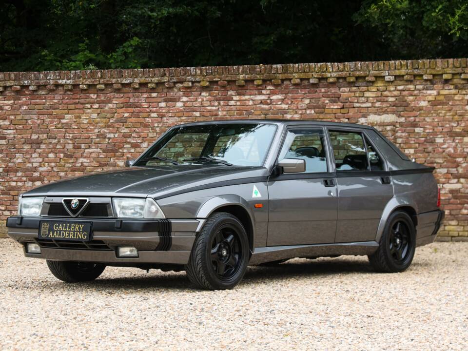 Image 9/50 of Alfa Romeo 75 3.0 V6 QV (1988)