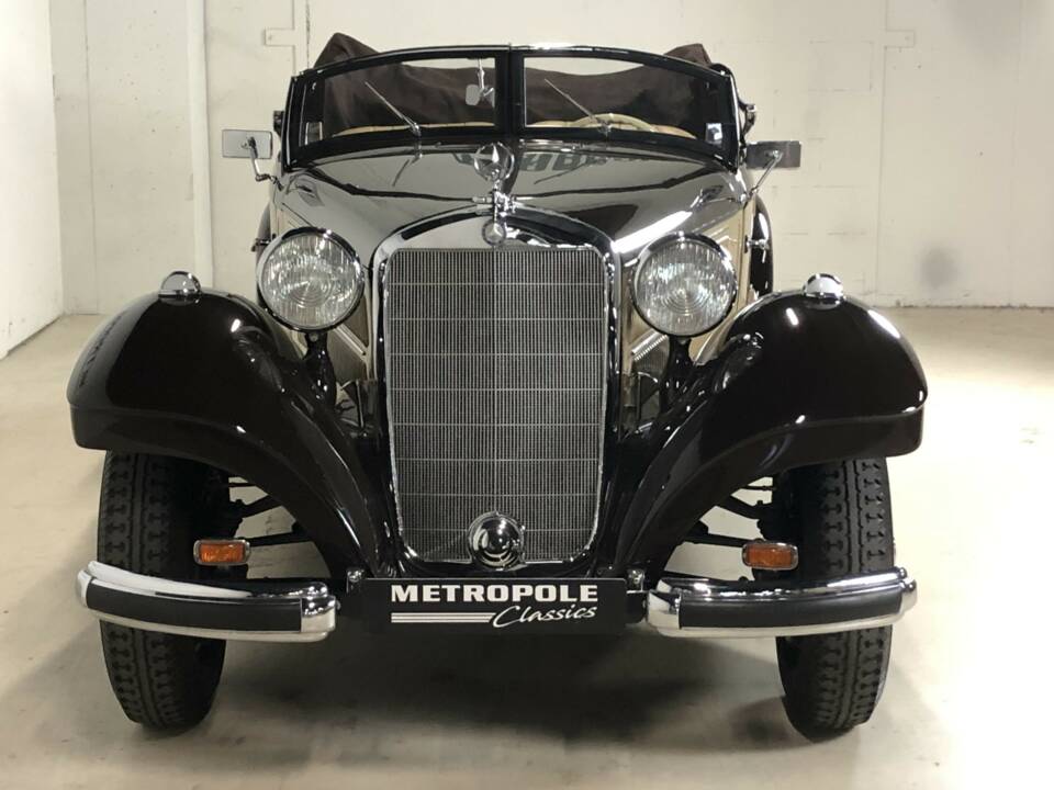 Image 13/38 of Mercedes-Benz 320 Cabriolet A (1938)