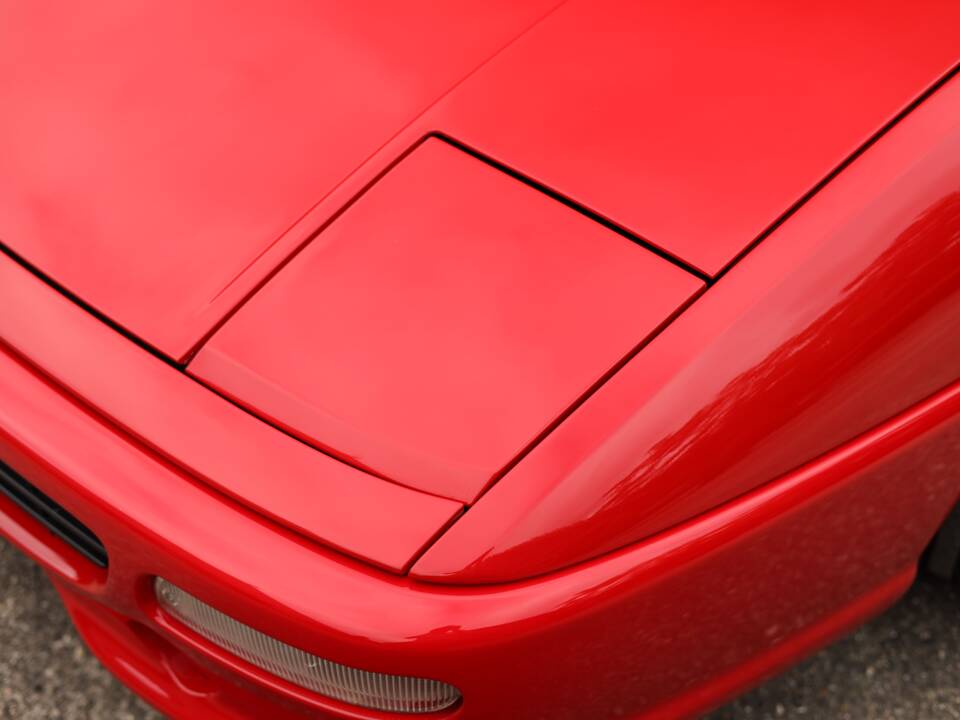 Image 82/93 of Ferrari F 355 Berlinetta (1997)