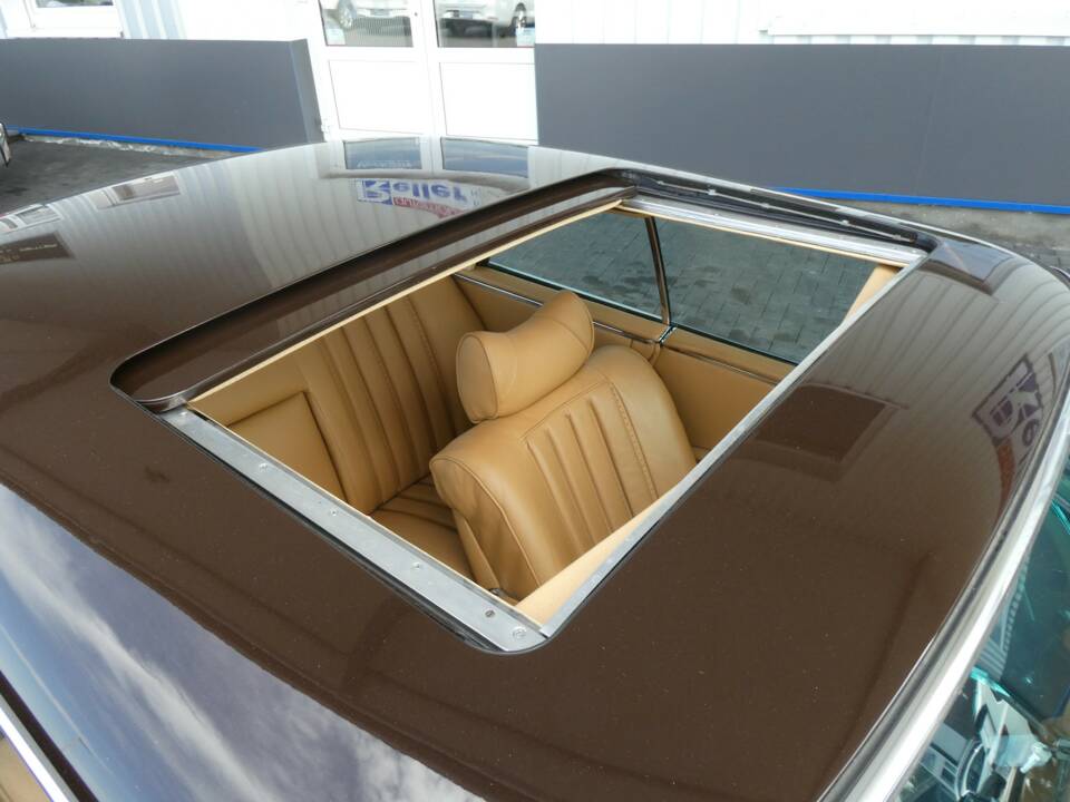 Image 20/21 of Mercedes-Benz 280 SE (1969)