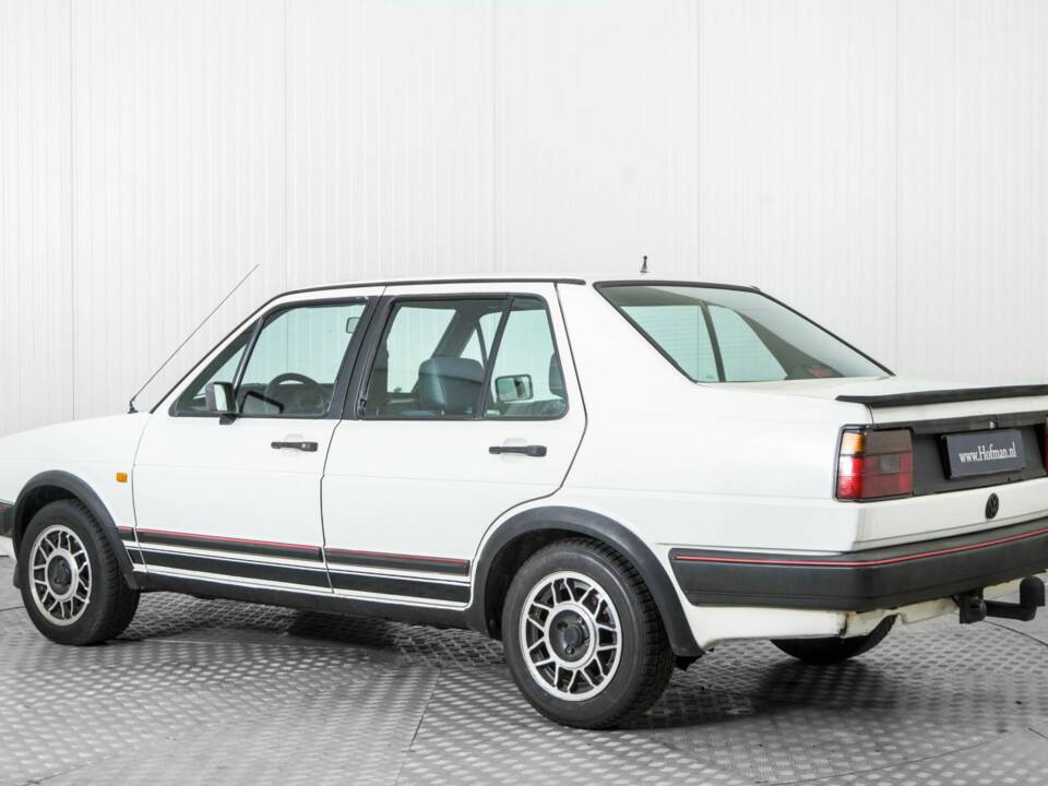 Immagine 6/46 di Volkswagen Jetta II 1.8 (1985)