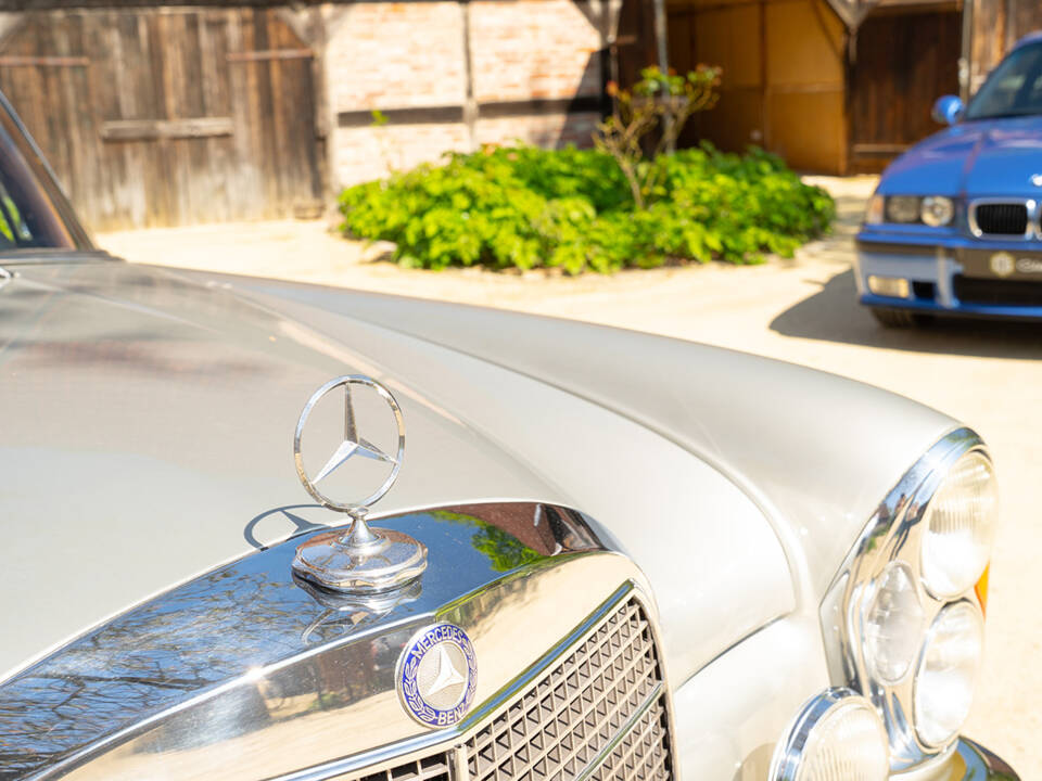 Bild 16/56 von Mercedes-Benz 280 SE (1968)