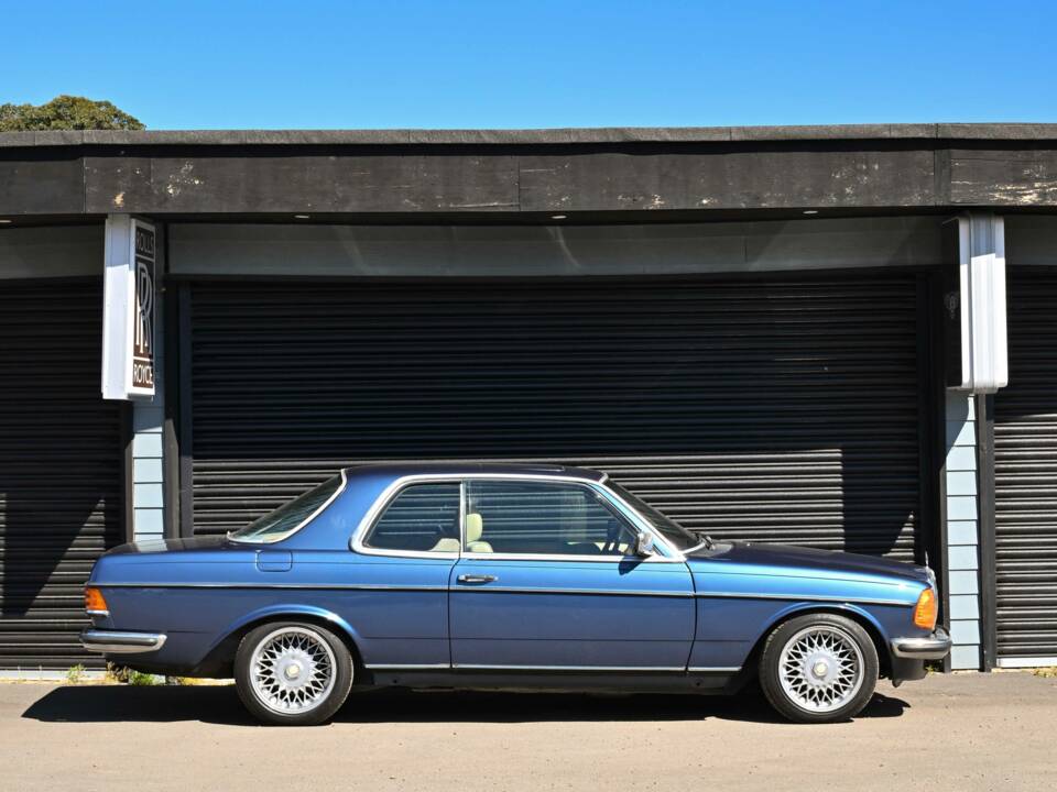 Bild 14/50 von Mercedes-Benz 280 CE (1983)