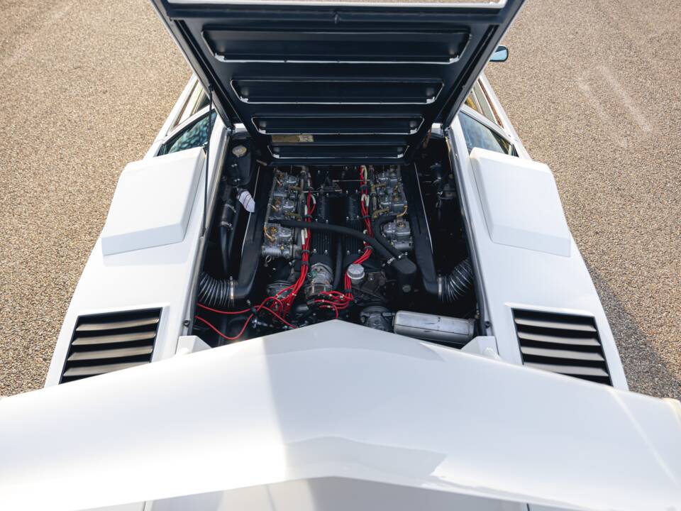 Image 65/73 of Lamborghini Countach LP 400 S (1980)