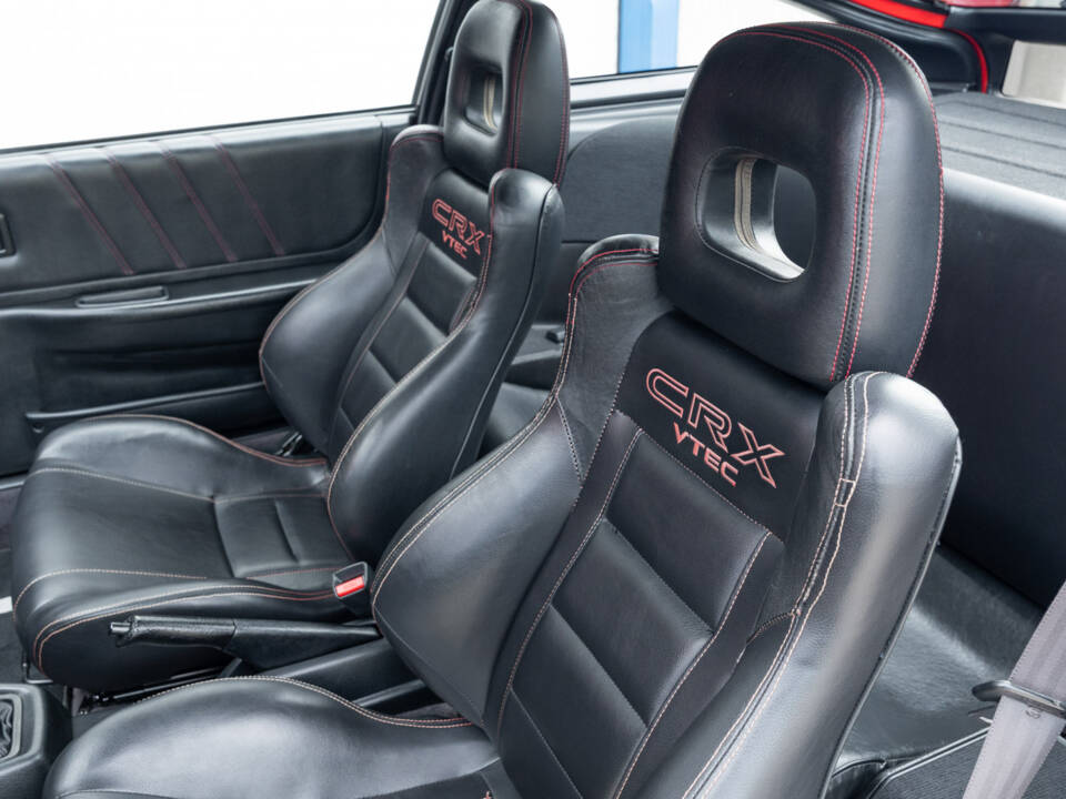Image 51/80 of Honda CRX (1991)