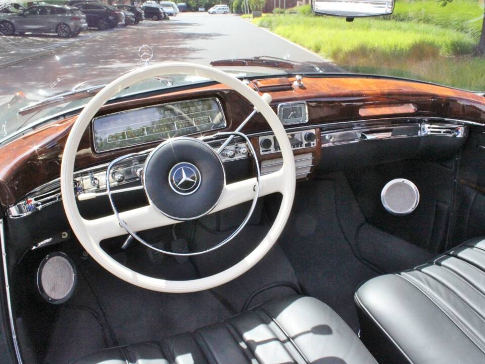 Immagine 9/17 di Mercedes-Benz 220 SE Cabriolet (1960)
