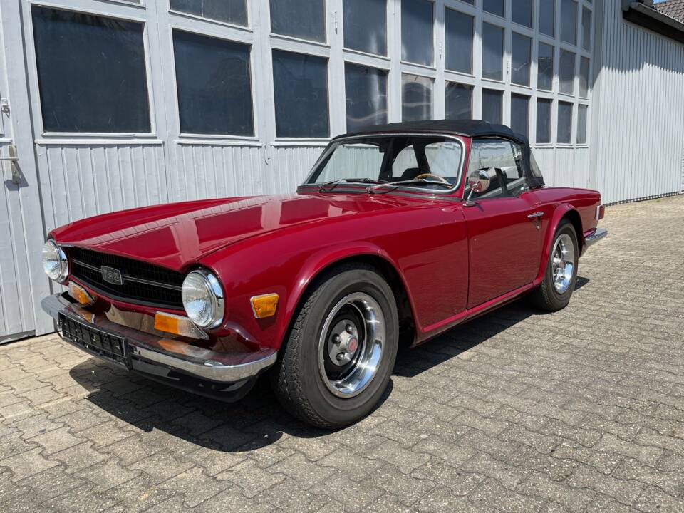 Imagen 6/18 de Triumph TR 6 (1969)