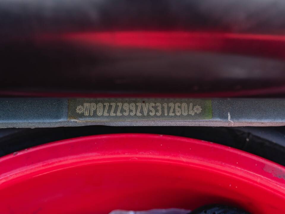 Image 46/52 of Porsche 911 Carrera 4 (1997)