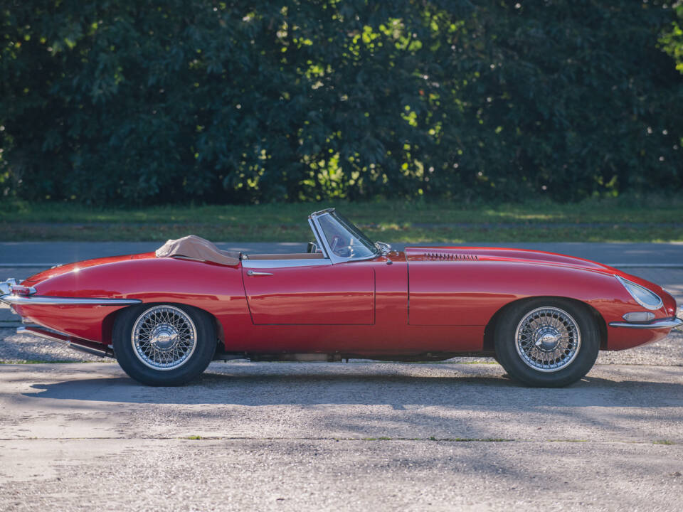 Imagen 8/30 de Jaguar E-Type 3.8 (1963)