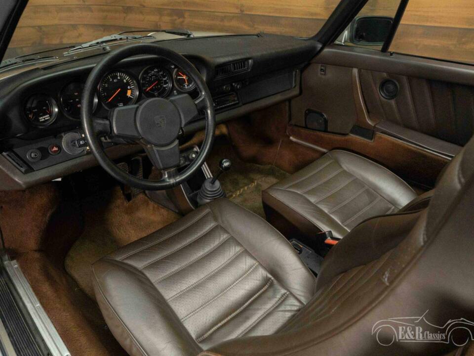 Image 2/19 of Porsche 911 Carrera 3.2 (1984)