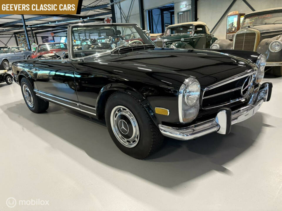 Image 3/19 de Mercedes-Benz 280 SL (1968)