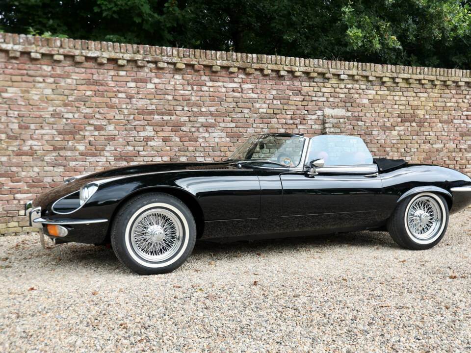 Image 43/50 of Jaguar E-Type V12 (1974)