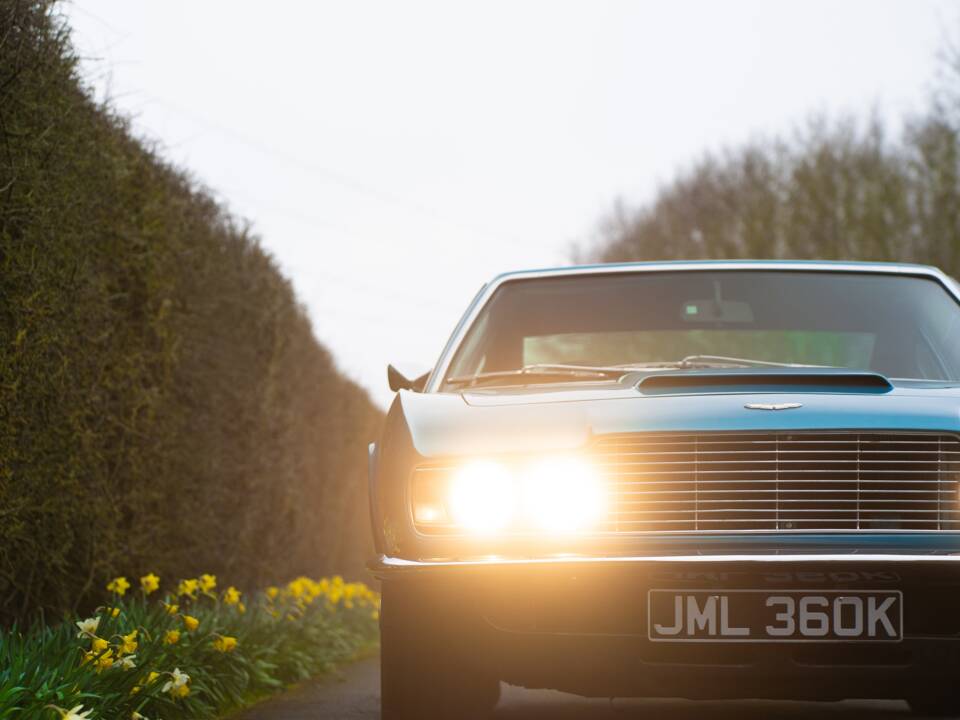 Afbeelding 15/50 van Aston Martin DBS V8 (1972)
