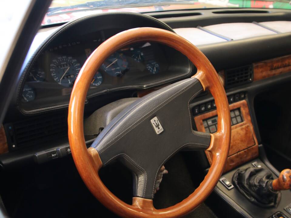 Bild 14/35 von Maserati Spyder (1991)