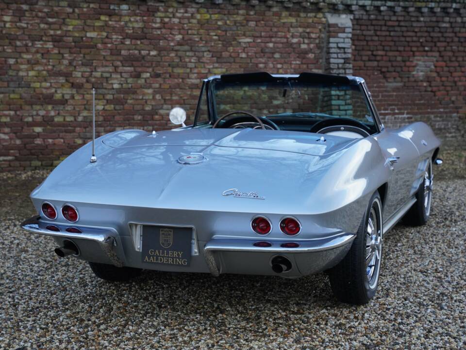Image 36/50 of Chevrolet Corvette Sting Ray Convertible (1964)