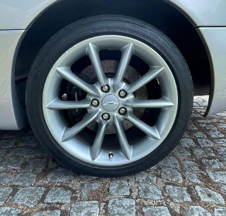 Bild 23/24 von Aston Martin DB 7 Vantage Volante (2000)