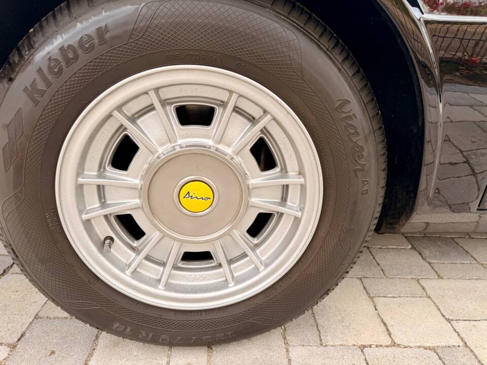 Bild 9/50 von Ferrari Dino 208 GT4 (1976)