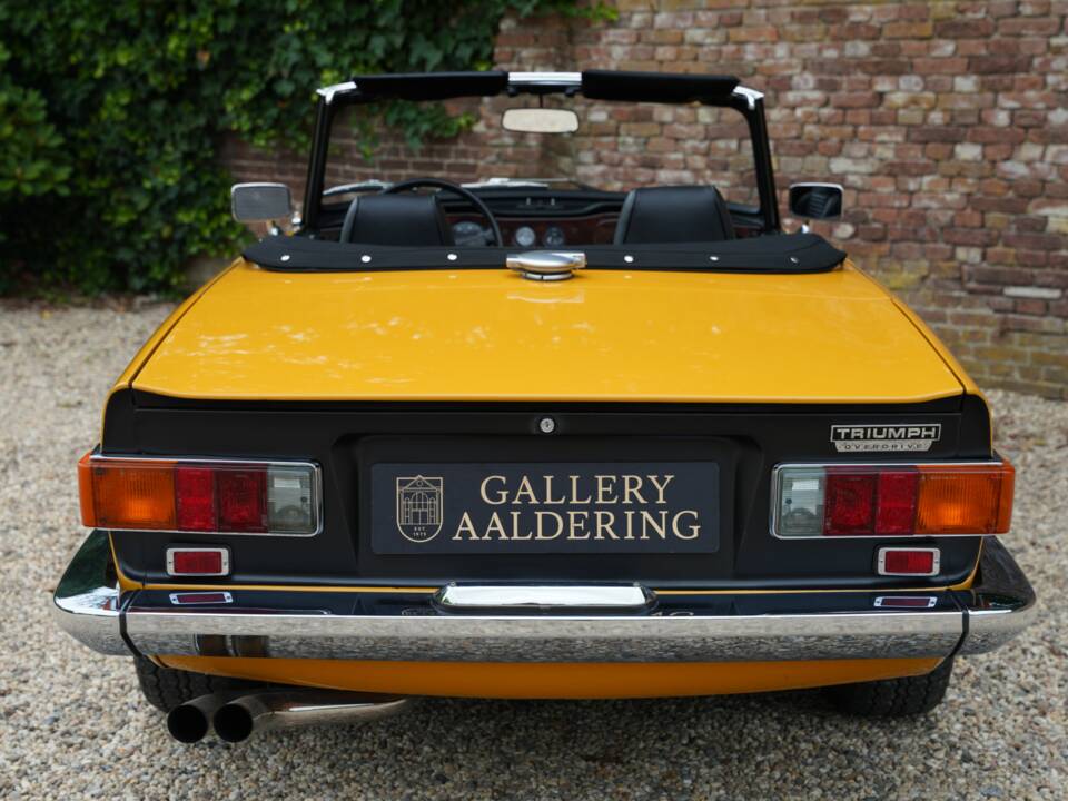 Image 6/50 of Triumph TR 6 (1971)