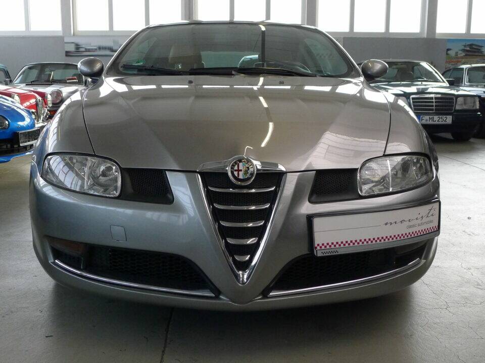 Image 1/39 of Alfa Romeo GT 1.8 Twin-Spark (2007)