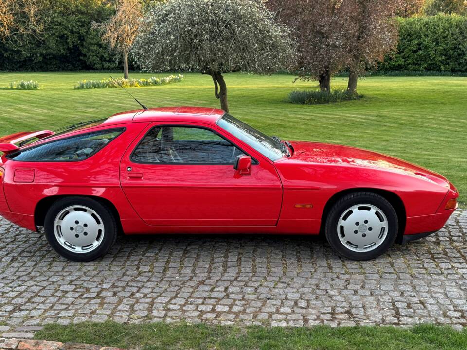 Bild 2/10 von Porsche 928 S4 (1989)