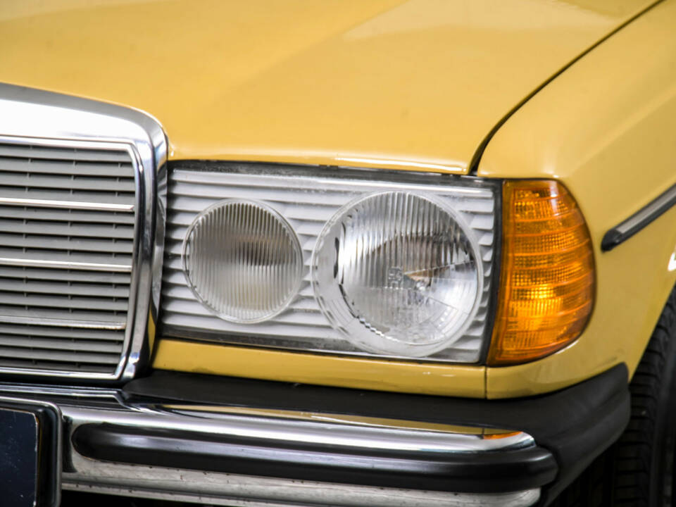 Image 21/50 of Mercedes-Benz 240 TD (1982)