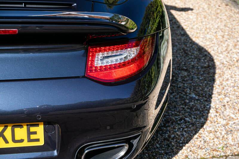 Bild 24/50 von Porsche 911 Turbo (2009)