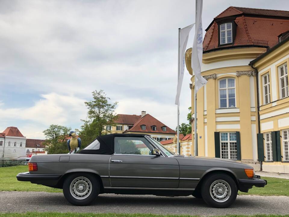 Image 72/96 of Mercedes-Benz 380 SL (1983)