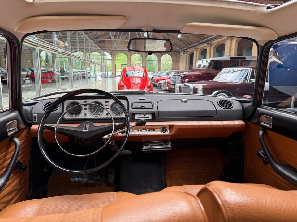 Image 20/36 of Peugeot 404 (1972)