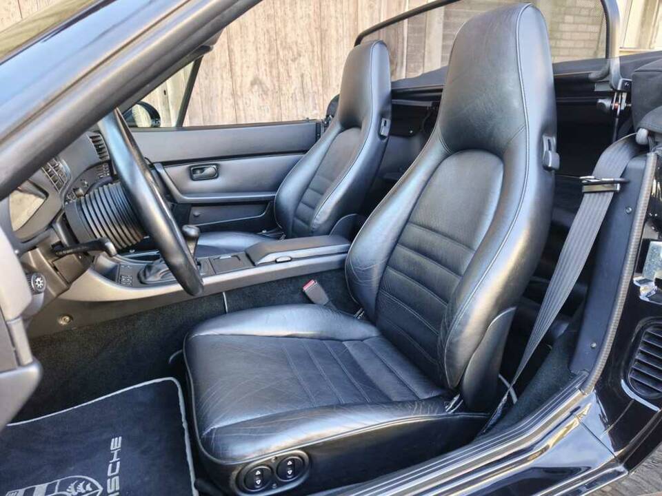 Bild 8/24 von Porsche 944 Turbo (1991)