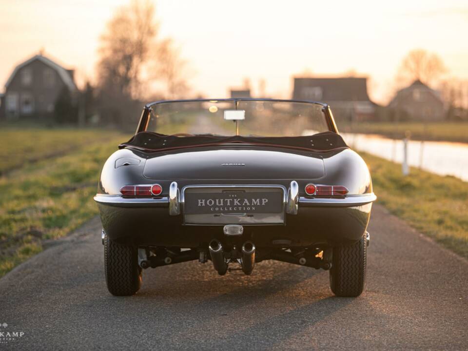 Image 40/50 de Jaguar E-Type 3.8 Flat Floor (1961)