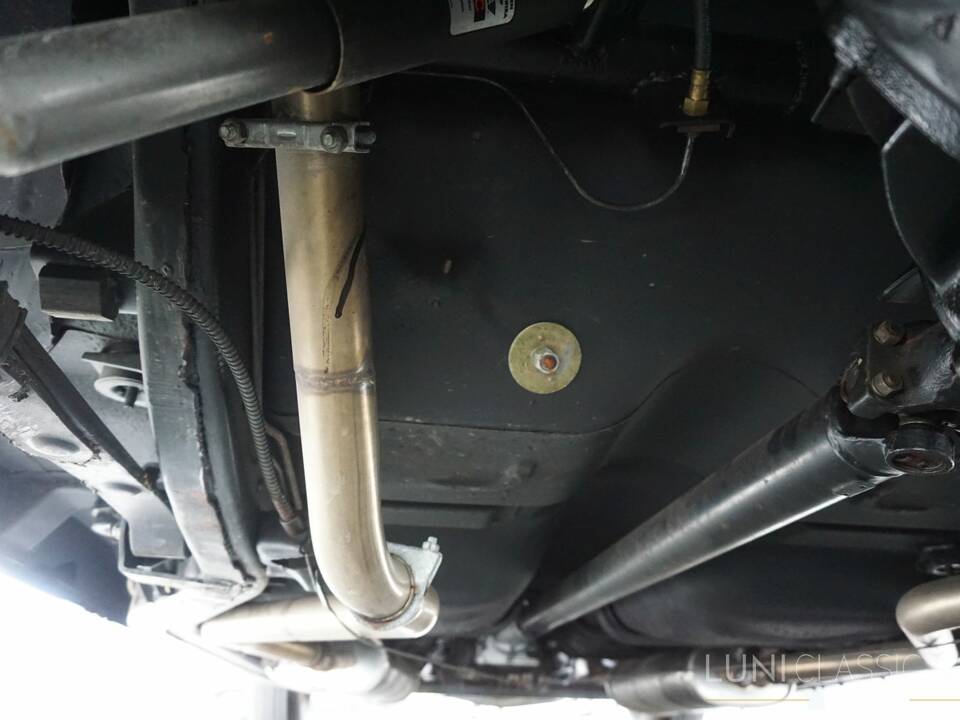 Image 70/77 of Ford Fairlane 500 Club Victoria (1958)