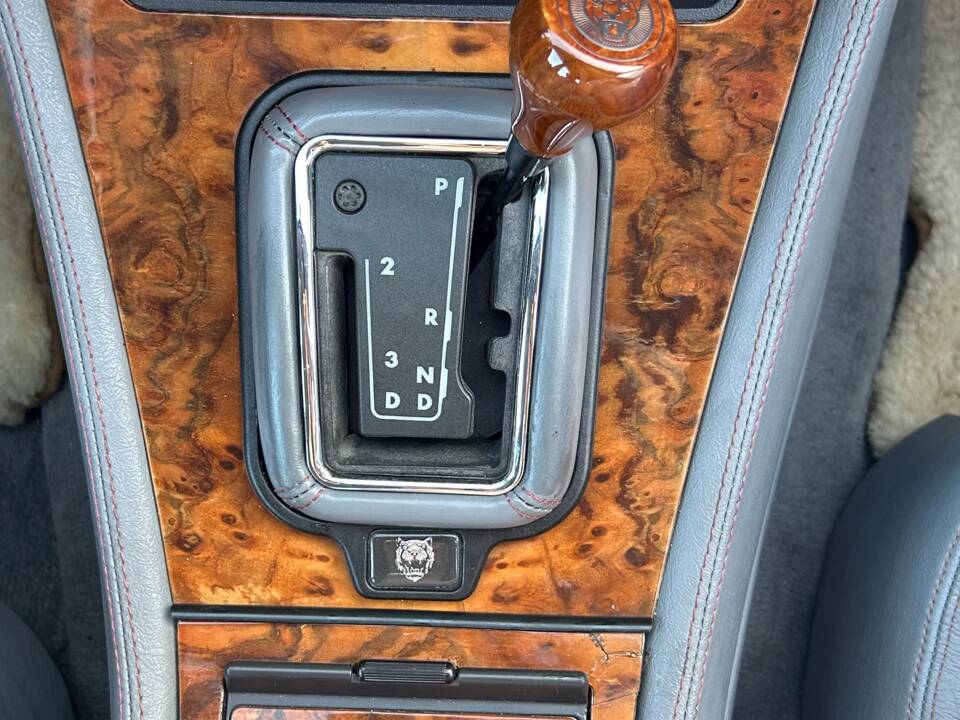 Bild 7/29 von Jaguar XJ 40 3.2 (1994)