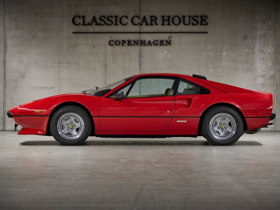 Image 17/100 of Ferrari 308 GTB Quattrovalvole (1983)