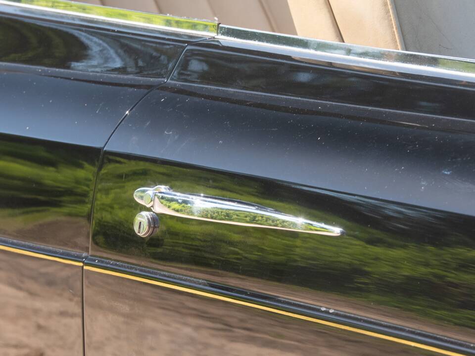Image 31/50 de Rolls-Royce Corniche I (1981)