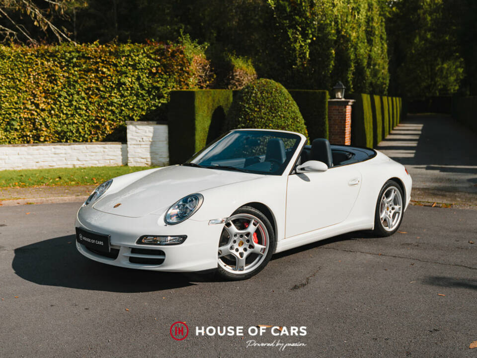 Image 2/50 of Porsche 911 Carrera 4S (2007)