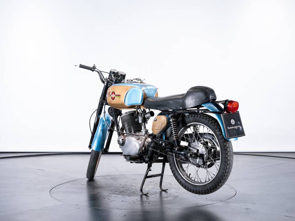 Immagine 2/50 di Gilera 125 (1967)