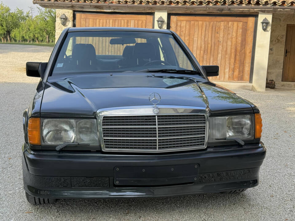 Image 3/8 of Mercedes-Benz 190 E 2.5-16 (1990)