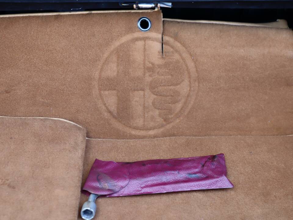 Afbeelding 19/50 van Alfa Romeo 2.0 Spider (1991)