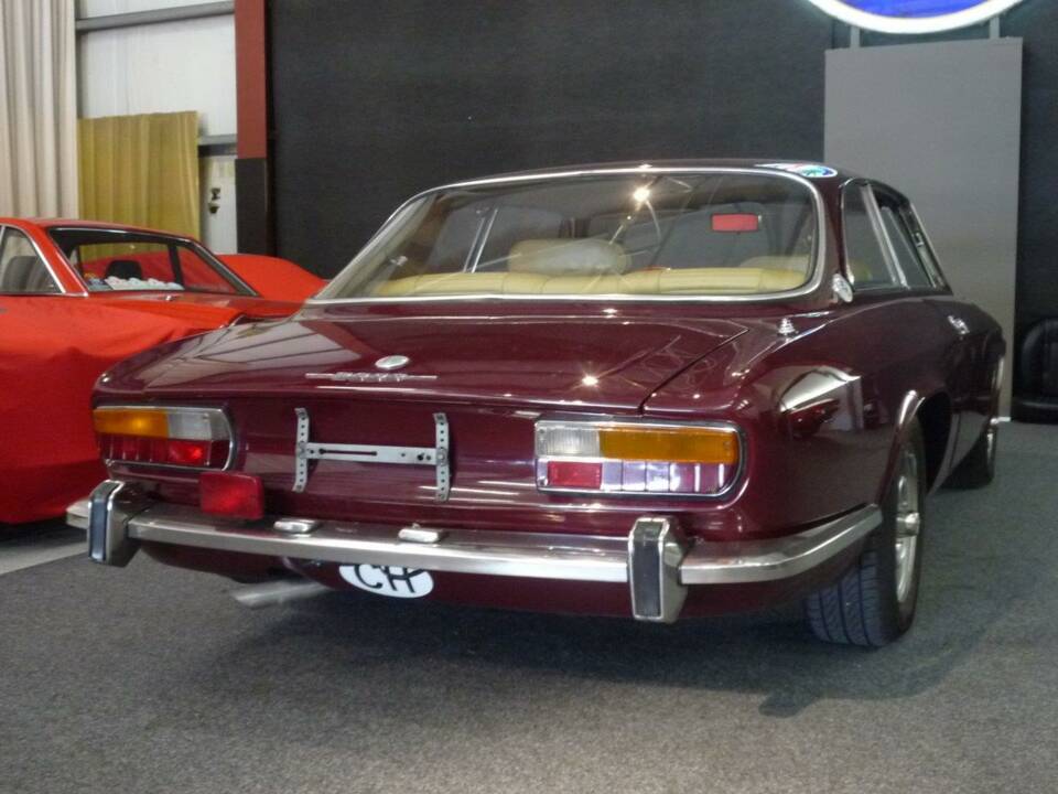 Image 6/12 of Alfa Romeo 2000 GT Veloce (1972)