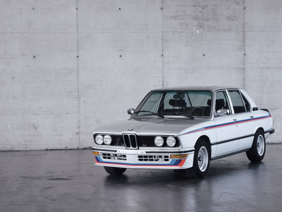 Bild 2/50 von BMW M 535i (1979)