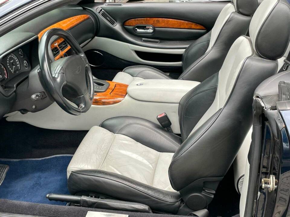 Bild 13/20 von Aston Martin DB 7 Vantage Volante (2003)