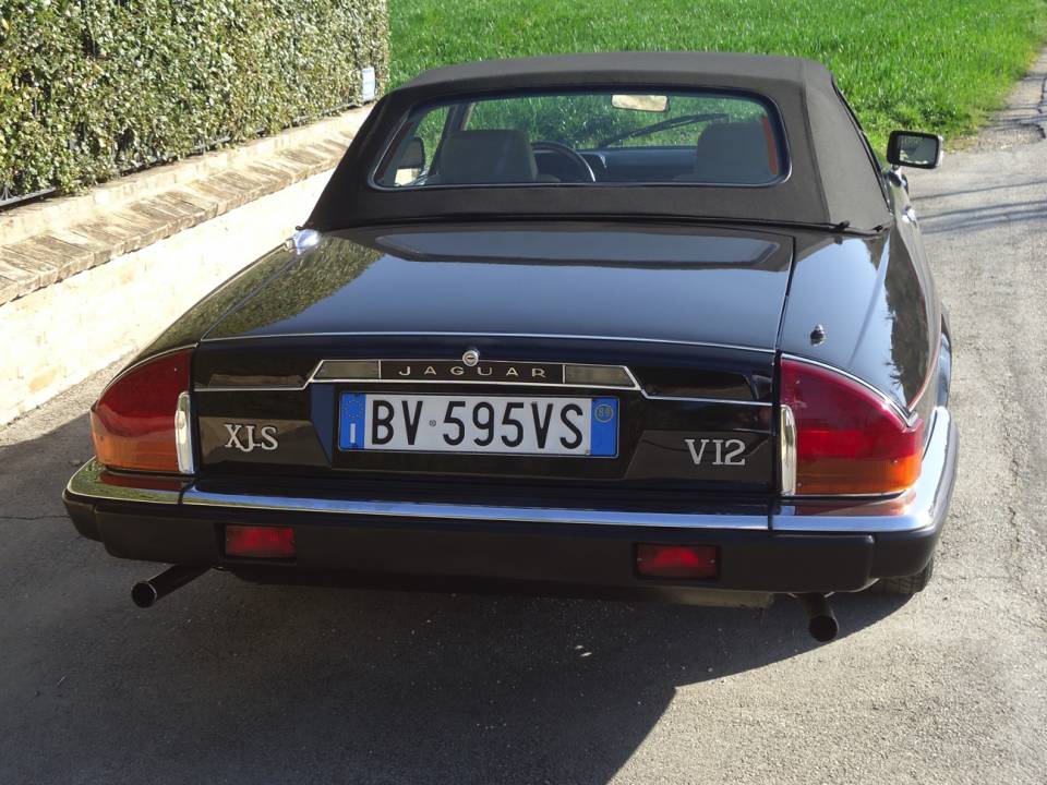 Image 6/48 de Jaguar XJS 5.3 V12 (1990)