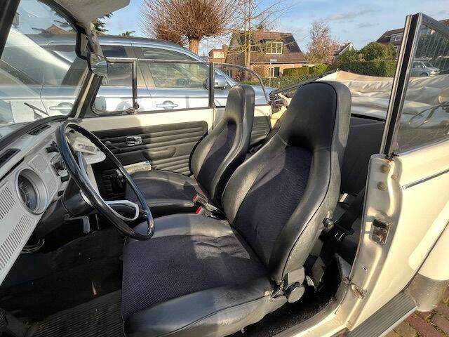 Imagen 2/8 de Volkswagen Käfer 1302 LS (1970)