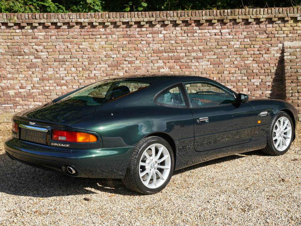 Bild 39/50 von Aston Martin DB 7 Vantage (2001)