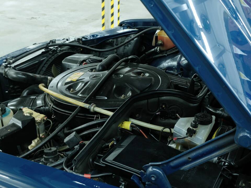 Bild 17/50 von Mercedes-Benz 300 SE (1990)