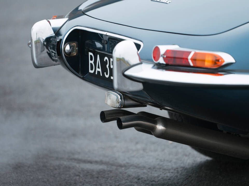 Image 12/21 of Jaguar E-Type 3.8 Flat Floor (1961)